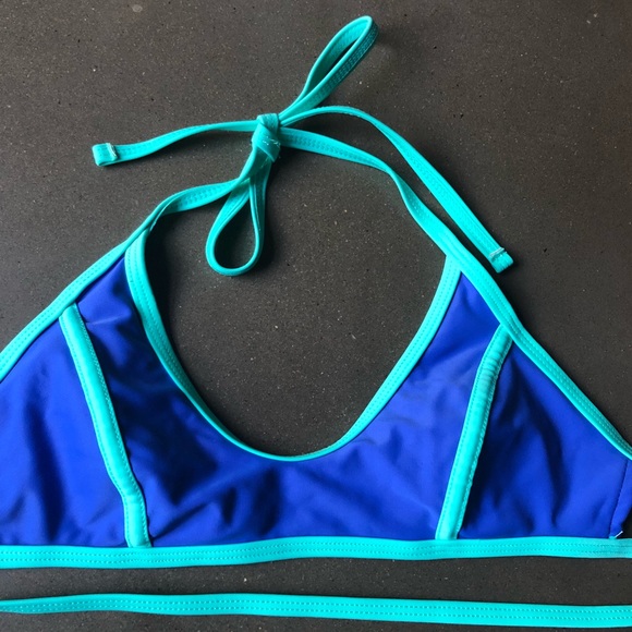 XS Bikini Top - Picture 2 of 4